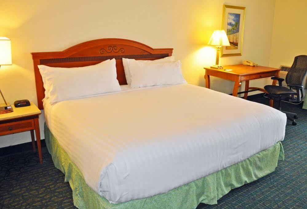 Holiday Inn Express Boca Raton - West By Ihg Exterior foto