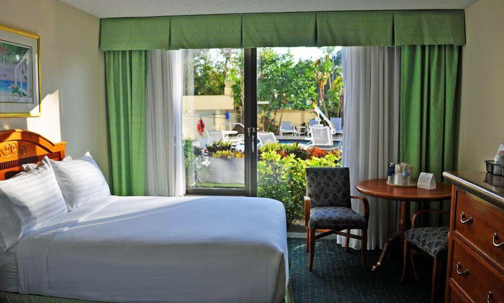 Holiday Inn Express Boca Raton - West By Ihg Exterior foto